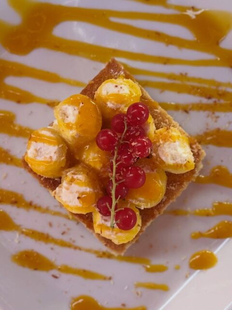 😍 C’est VENDREDI et c’est permis… !!!! 
Et oui, le vendredi ça ne touche pas au Summer Body (selon les spécialistes…😅), donc arrêtez de saliver et régalez-vous !!! 😋🤤
À tout à l’heure !