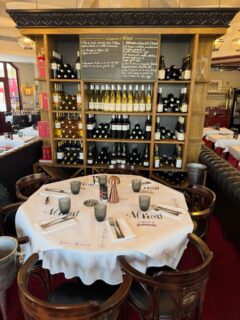 😍 On s’installe et on se régale…!!!
Prenez place et choisissez les plats qui vous donnent le plus envie…!!
À tout de suite 🥰